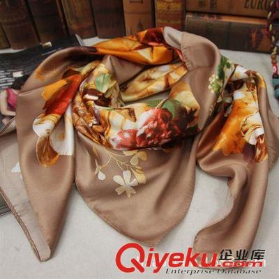 【無水印圖專區(qū)】 絲巾 新款春夏秋季95cm印花綢緞女士方巾 外貿(mào)大牌圍巾廠家批發(fā)圖片|【無水印圖專區(qū)】 絲巾 新款春夏秋季95cm印花綢緞女士方巾 外貿(mào)大牌圍巾廠家批發(fā)產(chǎn)品圖片由杭州余杭區(qū)經(jīng)濟開發(fā)區(qū)黃強紡織品商店公司生產(chǎn)提供-
