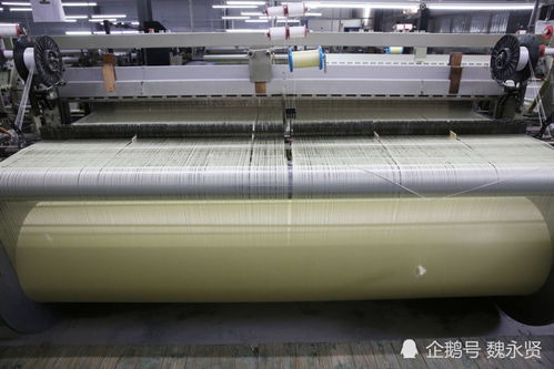 陜西石泉萬余農(nóng)戶養(yǎng)蠶,繅絲廠收繭繅絲織綢制衣,一片繁忙景象